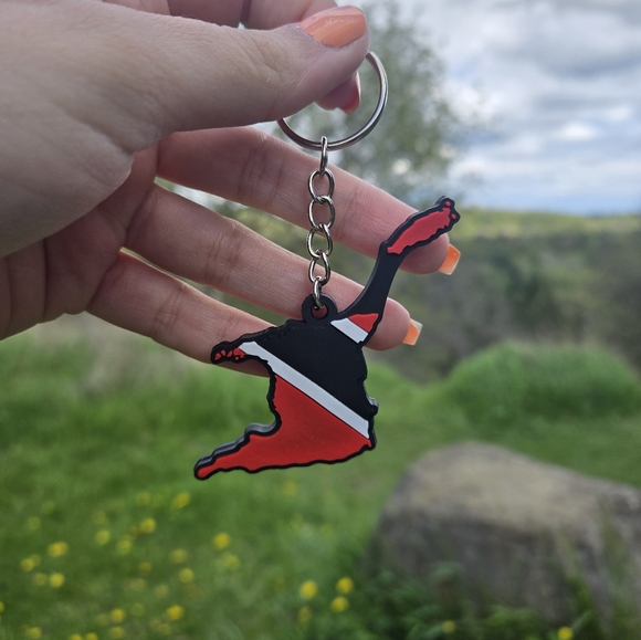 Keychains From Around The World - Picture 3 of 11